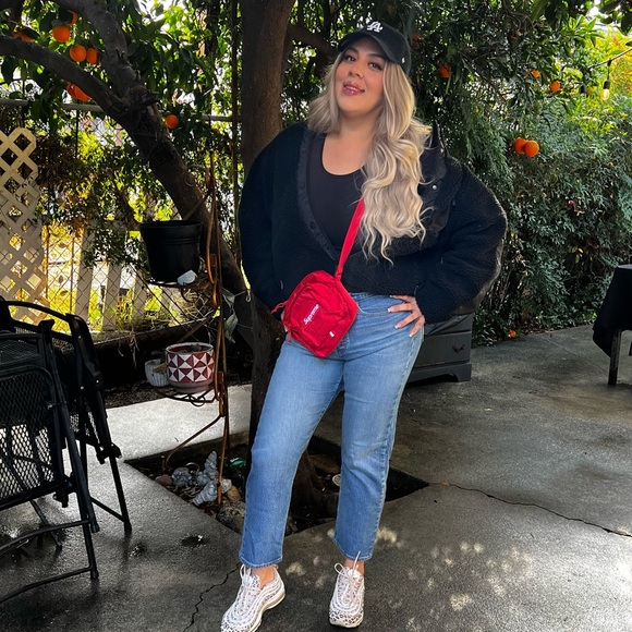 Meet your Posher, Monique - Picture 4 of 4